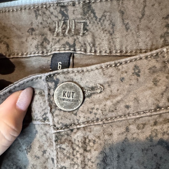 Kut from the Kloth Brown Snake Print Cropped Jeans - Picture 3 of 6